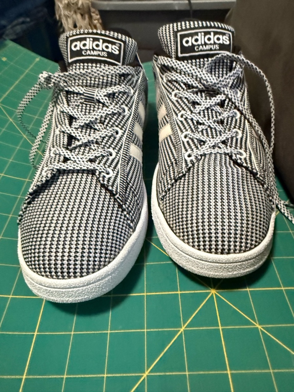 Size 11.5 - Adidas Campus Mesh F37667 From 2016 Black and White - Picture 3 of 6